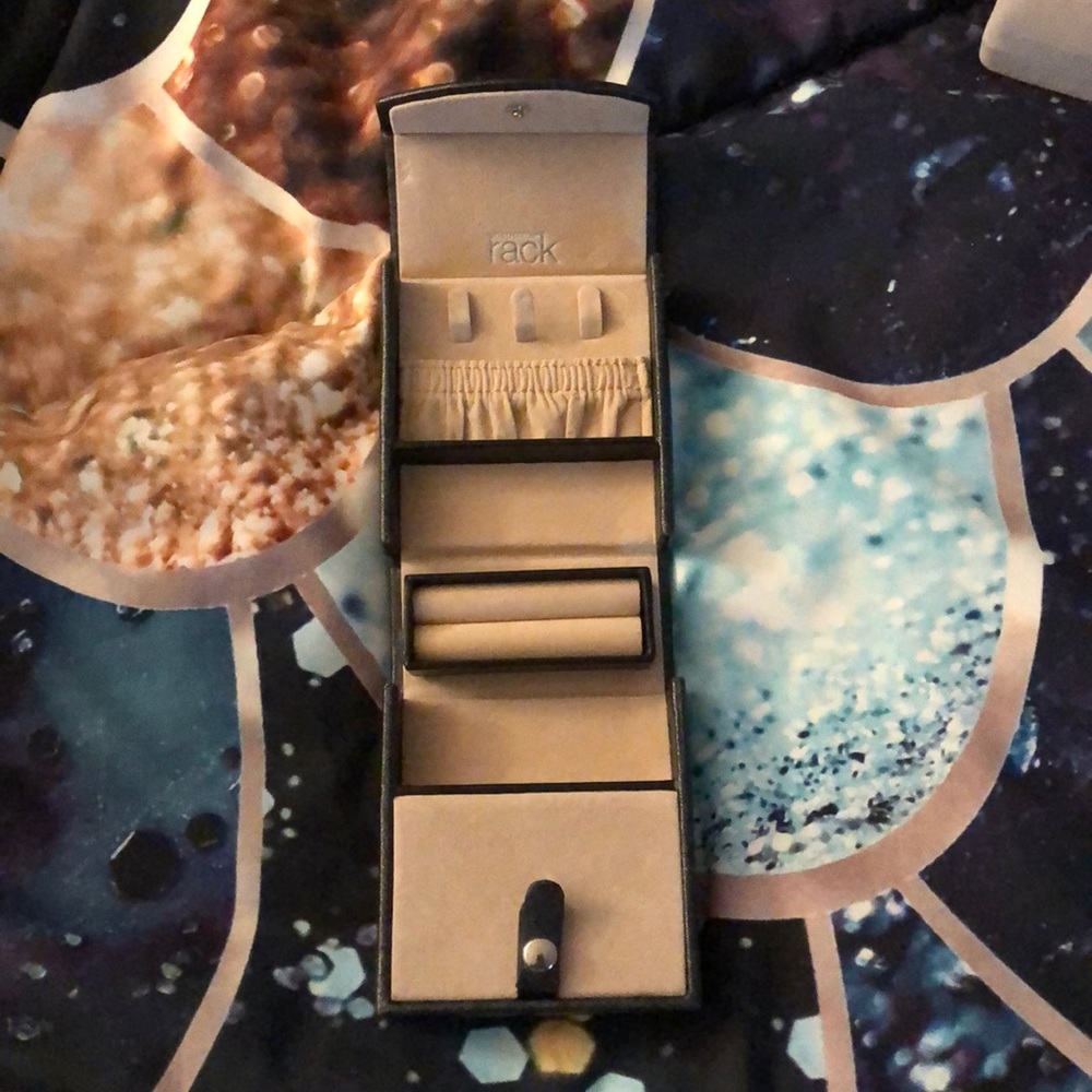 Jewelry holder